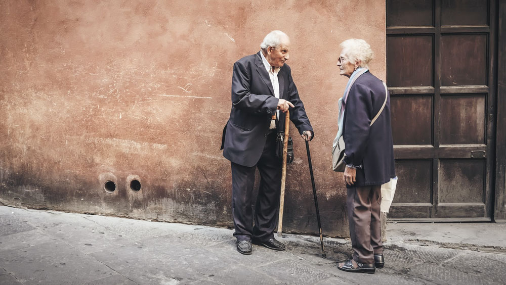 حکمت - سالمند - مهارتهای شنیداری - خوب گوش دادن - عبارات غلط - همدلی 